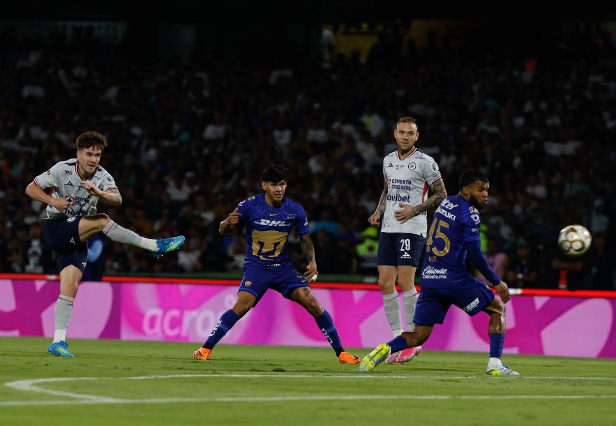 Cruz Azul conquista décima estrella; es campeón en el estadio Olímpico con un 2-1 ante Pumas